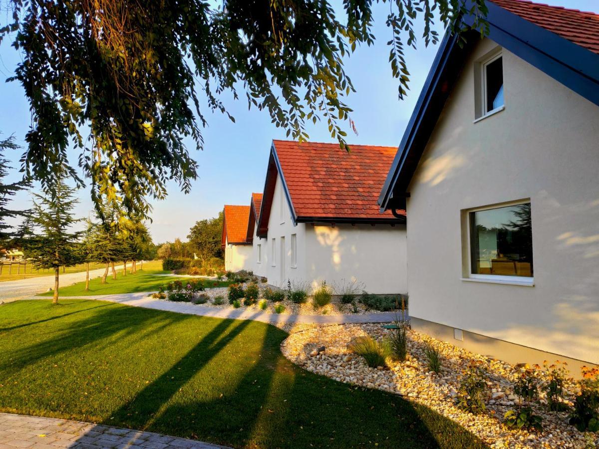 Halászi Ugo Apartman מראה חיצוני תמונה