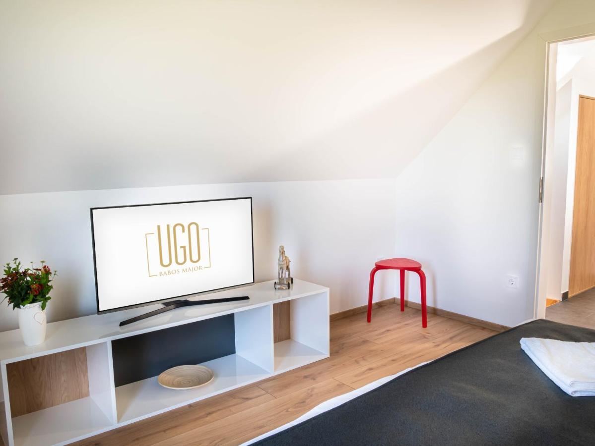 Halászi Ugo Apartman מראה חיצוני תמונה